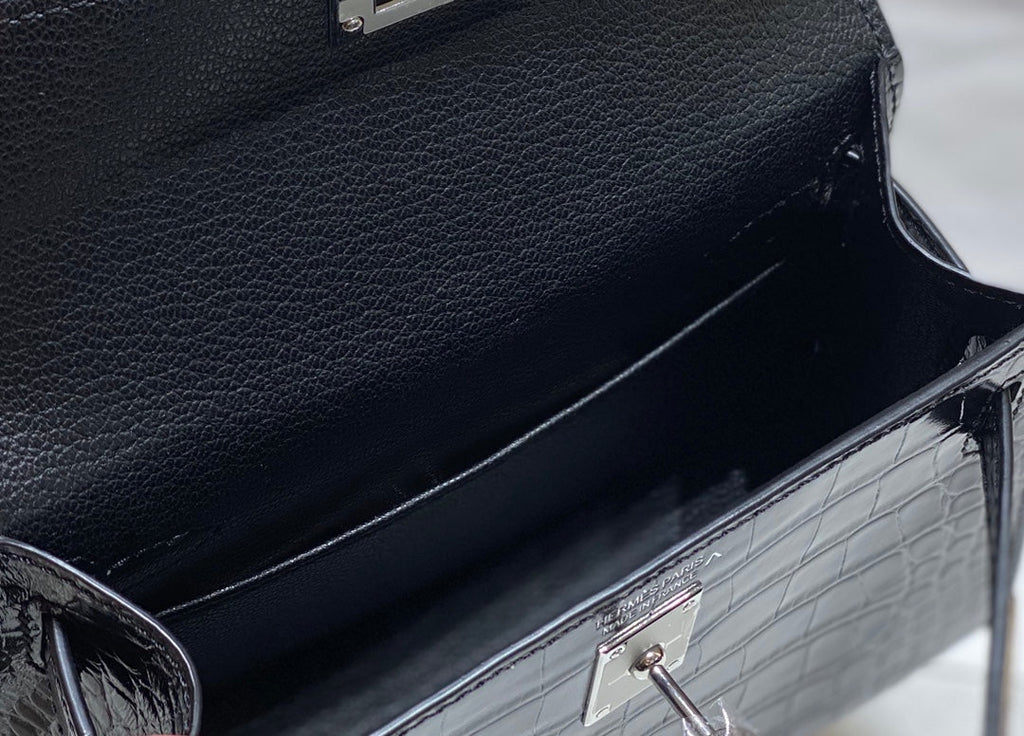 Mini 19 Black Croco Lookalike in Cowhide Leather